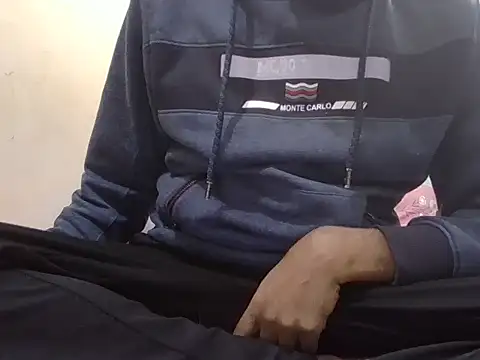 Snapshot of aakash_ModelBrown chatting on December 2024 11:39:02 AM aakash ModelBrown online show from December 2024 11:39:02 AM