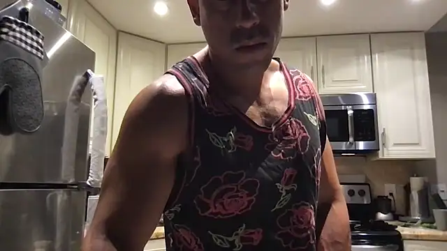 BigGuyMuscle online show from April 2026 11:22:02 PM