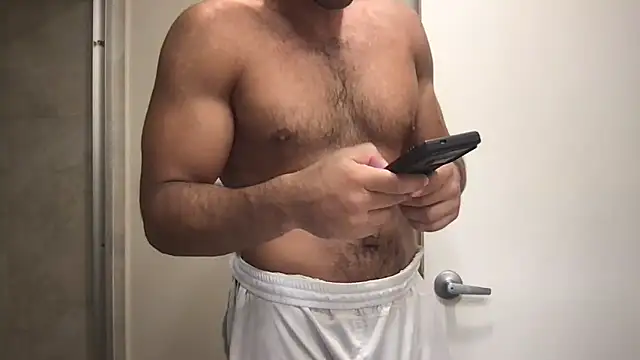BigGuyMuscle online show from May 2026 10:38:02 PM