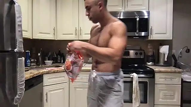 BigGuyMuscle online show from July 2026 02:00:02 AM