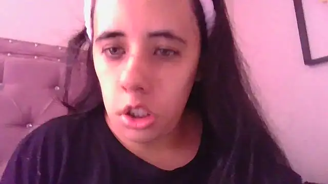 annarose19 online show from September 2025 05:46:01 PM