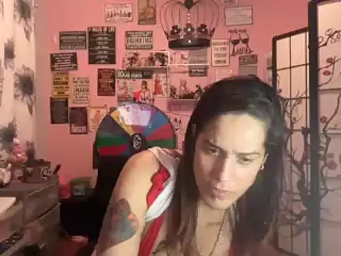 latinacubana online show from December 2024 11:00:01 AM