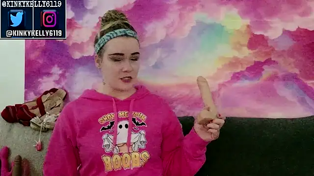 Snapshot of Kellylynn69 chatting on October 2025 11:05:01 PM Kellylynn69 online show from October 2025 11:05:01 PM