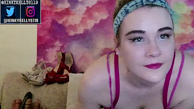 Snapshot of Kellylynn69 chatting on November 2025 02:22:01 AM Kellylynn69 online show from November 2025 02:22:01 AM