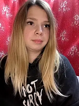 Zuli Kiska online show from November 2025 08:51:01 PM