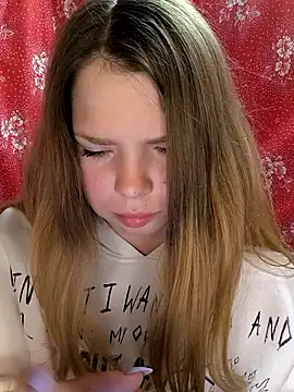 Zuli Kiska online show from March 2026 07:42:01 PM