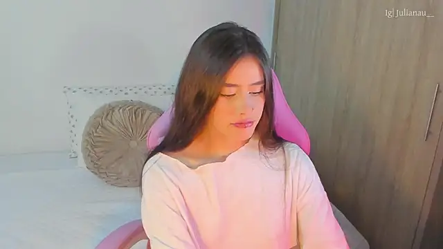 Snapshot of iriswest_ chatting on March 2025 02:04:02 AM iriswest online show from March 2025 02:04:02 AM