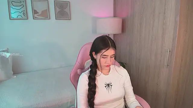 iriswest  online show from September 2025 09:26:01 PM