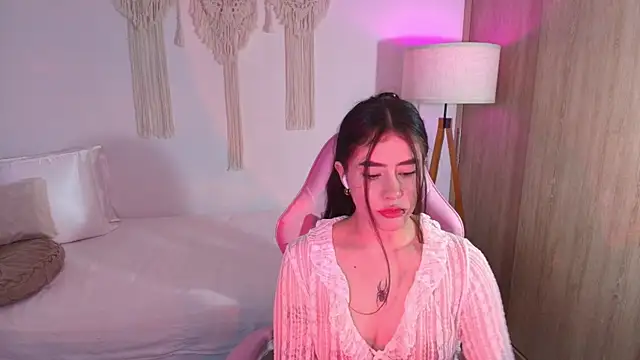 Snapshot of iriswest_ chatting on December 2025 11:36:02 PM iriswest online show from December 2025 11:36:02 PM