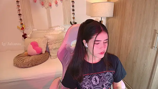 iriswest  online show from February 2026 11:58:02 PM