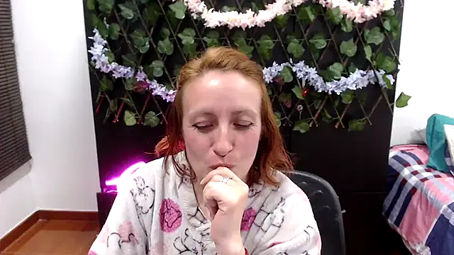 Snapshot of kittykalor09 chatting on February 2026 04:21:01 AM kittykalor09 online show from February 2026 04:21:01 AM