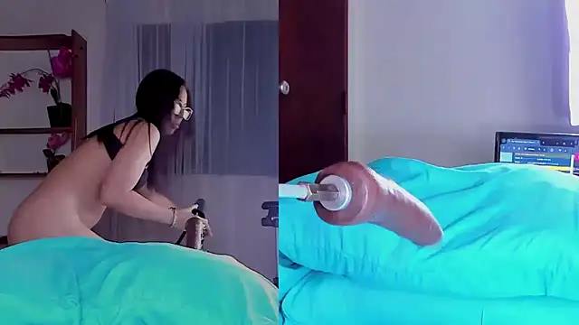 Angeli Wu  online show from December 2024 03:48:02 AM