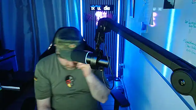 DerPornoPete online show from July 2026 12:12:02 AM