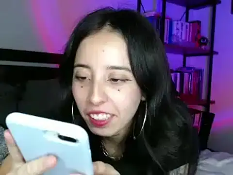 Snapshot of babyluna_8_8 chatting on December 2024 12:05:01 AM babyluna 8 8 online show from December 2024 12:05:01 AM