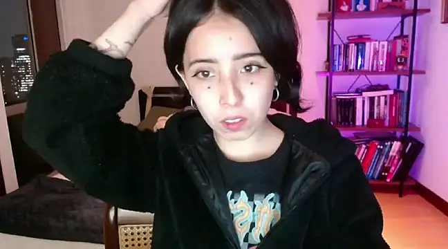 Snapshot of babyluna_8_8 chatting on February 2025 11:37:02 PM babyluna 8 8 online show from February 2025 11:37:02 PM