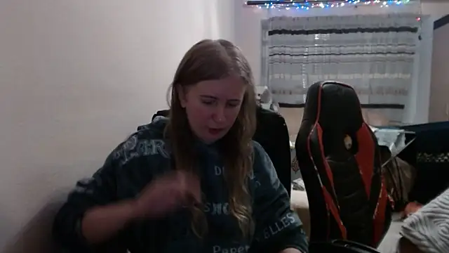 PeterAndJen online show from December 2025 07:44:01 PM