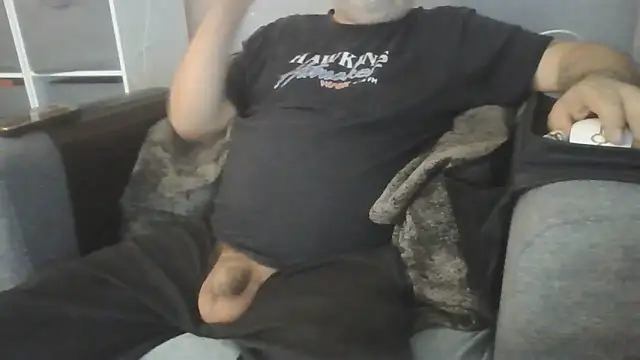 Snapshot of Naturistmale45 chatting on June 2026 05:51:01 PM Naturistmale45 online show from June 2026 05:51:01 PM
