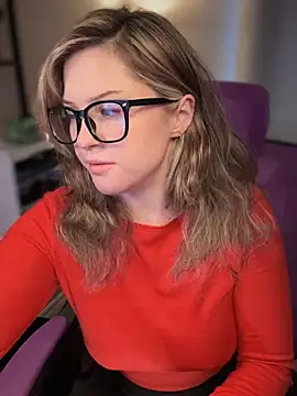 Snapshot of JennKenobi chatting on December 2024 03:54:02 PM JennKenobi online show from December 2024 03:54:02 PM