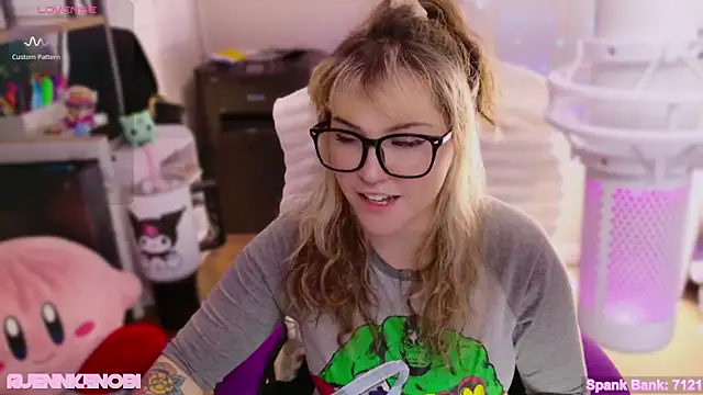 Snapshot of JennKenobi chatting on February 2025 04:10:01 PM JennKenobi online show from February 2025 04:10:01 PM