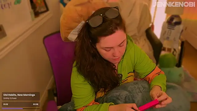 Snapshot of JennKenobi chatting on September 2025 03:23:01 PM JennKenobi online show from September 2025 03:23:01 PM