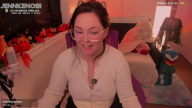 Snapshot of JennKenobi chatting on September 2025 02:44:02 PM JennKenobi online show from September 2025 02:44:02 PM