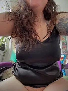 Snapshot of JennKenobi chatting on February 2026 03:44:02 PM JennKenobi online show from February 2026 03:44:02 PM