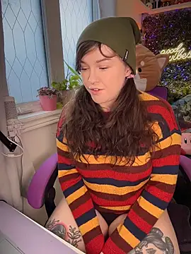 JennKenobi online show from March 2026 02:45:01 PM