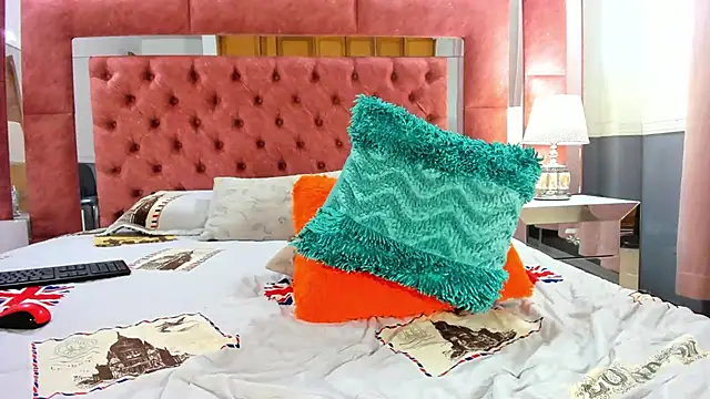 Snapshot of briana_wonder69xxx chatting on February 2025 04:15:02 AM briana wonder69xxx online show from February 2025 04:15:02 AM