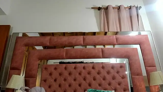 Snapshot of briana_wonder69xxx chatting on September 2025 03:46:02 PM briana wonder69xxx online show from September 2025 03:46:02 PM