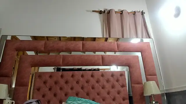 Snapshot of briana_wonder69xxx chatting on November 2025 09:26:02 PM briana wonder69xxx online show from November 2025 09:26:02 PM