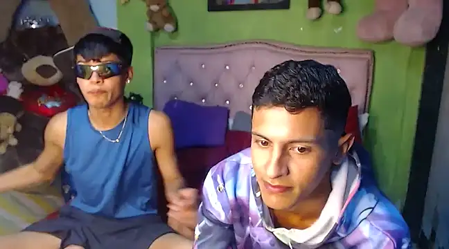 gustavo saaled19 online show from March 2025 11:05:02 PM