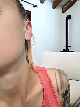 Snapshot of kylie_blck chatting on February 2025 11:52:01 AM kylie blck online show from February 2025 11:52:01 AM