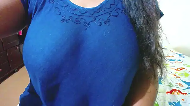 Snapshot of dayanasanz chatting on January 2025 11:18:01 PM dayanasanz online show from January 2025 11:18:01 PM