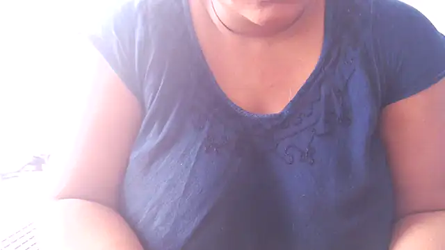 Snapshot of dayanasanz chatting on January 2025 06:32:02 PM dayanasanz online show from January 2025 06:32:02 PM