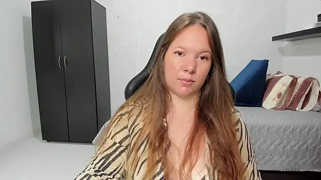 tamy shine87 online show from September 2025 07:41:02 PM