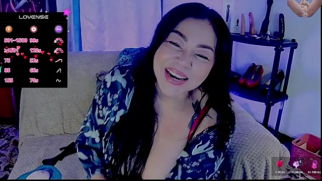 Snapshot of Mommy-pervert chatting on February 2026 01:21:01 AM Mommy-pervert online show from February 2026 01:21:01 AM