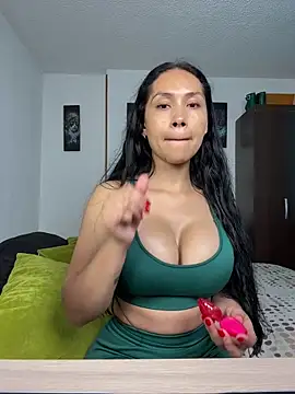 Angela isabella online show from April 2026 07:49:02 PM