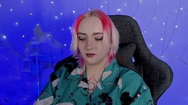 Snapshot of AsheLucker chatting on January 2025 11:36:02 PM AsheLucker online show from January 2025 11:36:02 PM