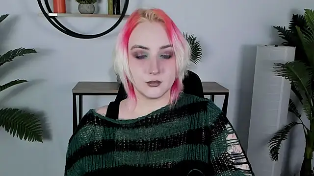 Snapshot of AsheLucker chatting on January 2025 08:14:02 PM AsheLucker online show from January 2025 08:14:02 PM