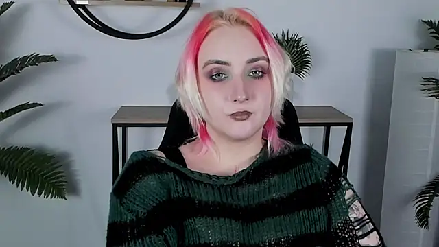 Snapshot of AsheLucker chatting on January 2025 11:46:01 PM AsheLucker online show from January 2025 11:46:01 PM