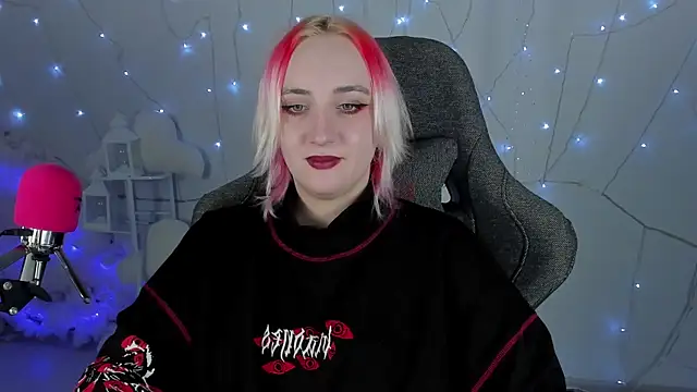 Snapshot of AsheLucker chatting on February 2025 11:48:01 PM AsheLucker online show from February 2025 11:48:01 PM