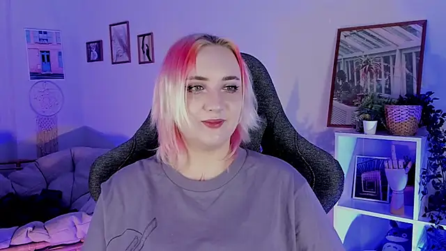 Snapshot of AsheLucker chatting on March 2025 02:30:02 AM AsheLucker online show from March 2025 02:30:02 AM