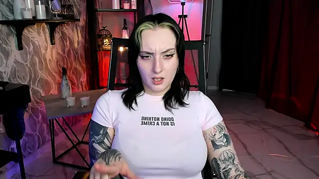 Snapshot of AsheLucker chatting on October 2025 10:32:02 PM AsheLucker online show from October 2025 10:32:02 PM