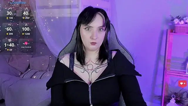 Snapshot of AsheLucker chatting on October 2025 11:31:02 PM AsheLucker online show from October 2025 11:31:02 PM