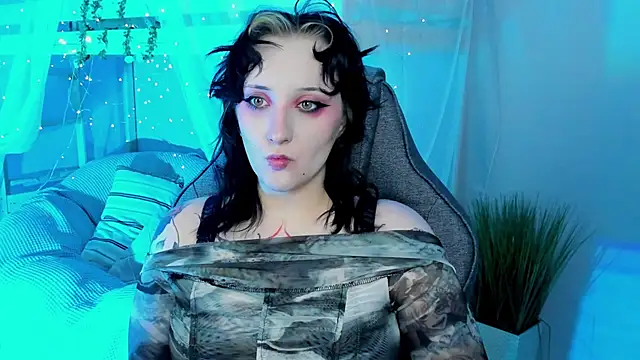 Snapshot of AsheLucker chatting on November 2025 11:47:02 PM AsheLucker online show from November 2025 11:47:02 PM