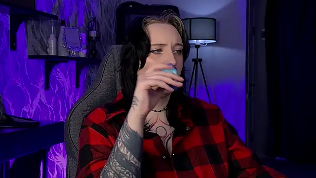 Snapshot of AsheLucker chatting on January 2026 09:41:01 PM AsheLucker online show from January 2026 09:41:01 PM