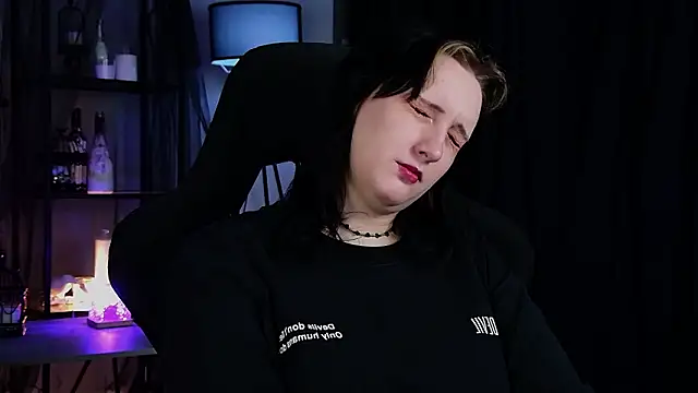 Snapshot of AsheLucker chatting on February 2026 11:01:01 PM AsheLucker online show from February 2026 11:01:01 PM