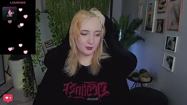 AsheLucker online show from May 2026 03:44:02 AM