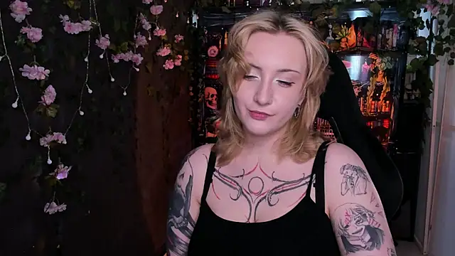 AsheLucker online show from July 2026 06:18:01 AM