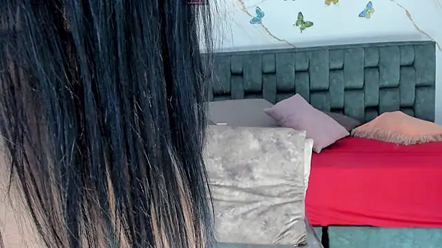 IsiisLovei online show from February 2026 02:13:01 PM